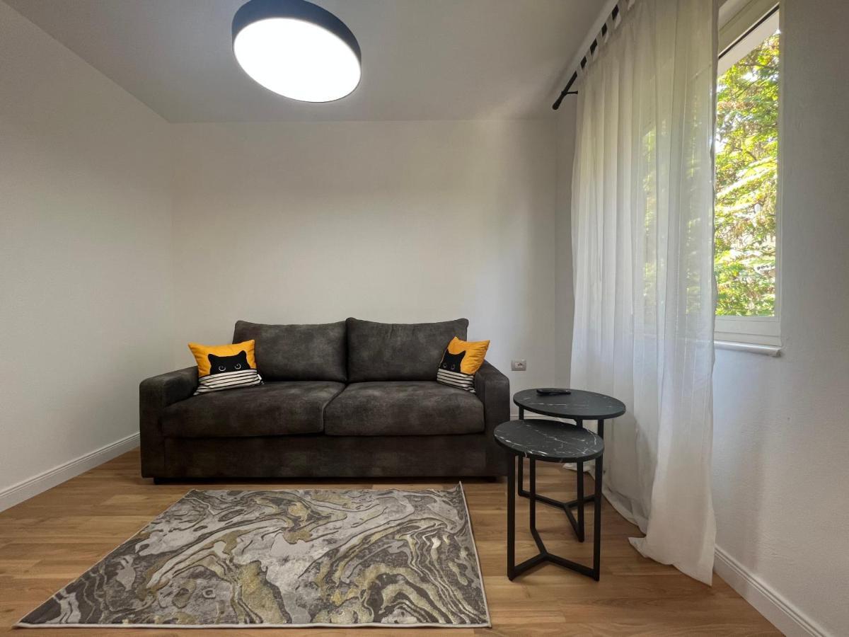 Lana Studio Apartamento Tirana Exterior foto