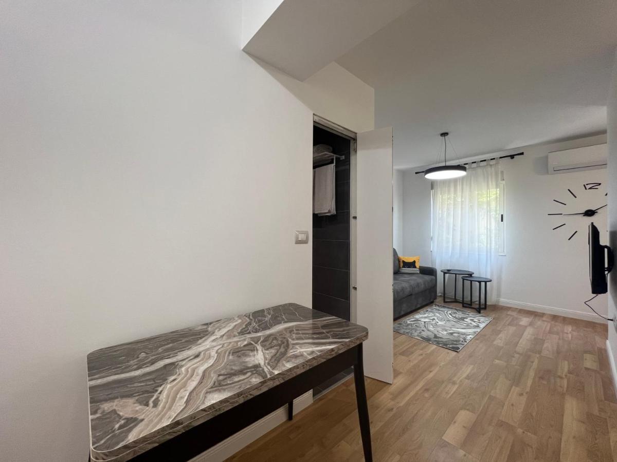 Lana Studio Apartamento Tirana Exterior foto